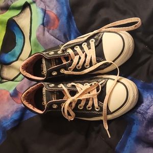 Hello Kitty Converse